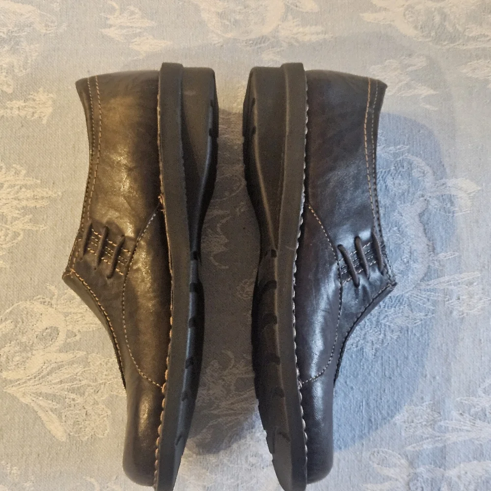 Clarks Bendables Leather Slip on Loafer Brown Size 7M New Without Tags